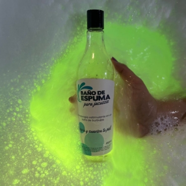 baño-de-espuma-jacuzzis-y-mesones-gyg-1