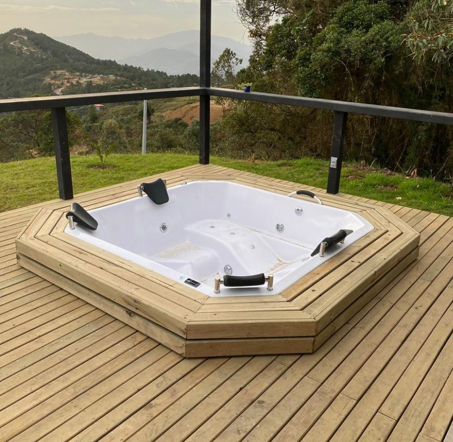 Jacuzzi Floriano I 5 personas