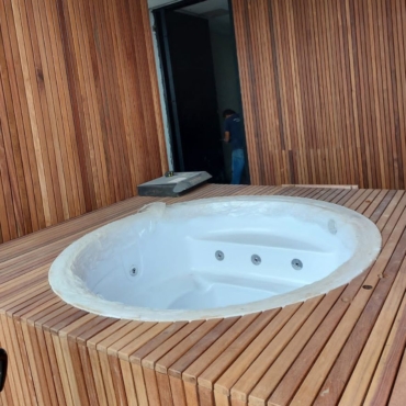 jacuzzi-pinaria-i-7-personas-jacuzzis-y-mesones-gyg-2