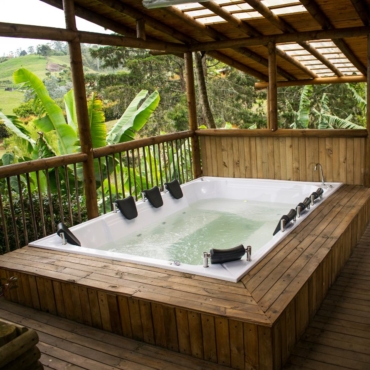 jacuzzi-super-spa-infinito-10-personas-jacuzzis-y-mesones-gyg-1